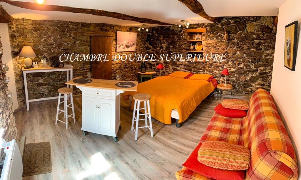 Nuits magiques au village entre mer et montagnes 5