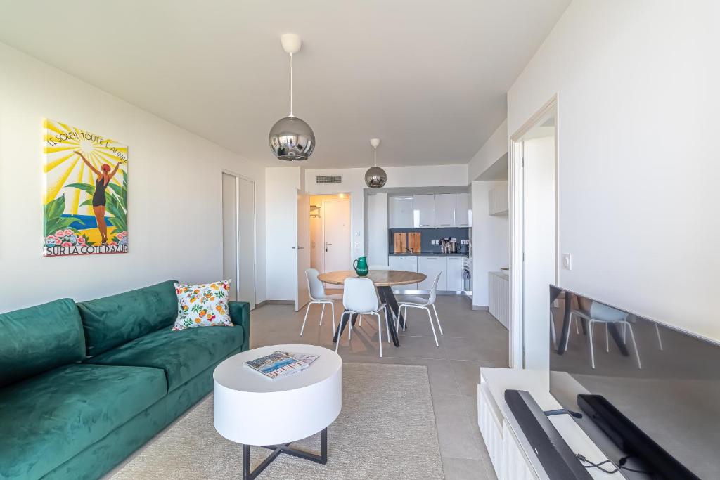 Superb new 2-room apartment -parking border Monaco 7