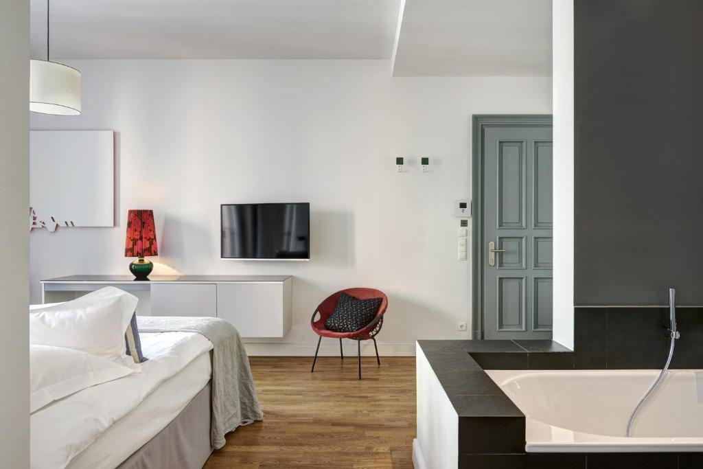 Gorki Apartments 4