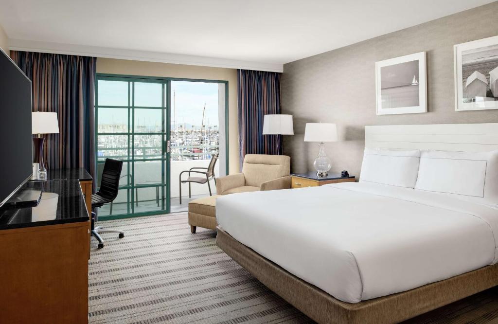 DoubleTree by Hilton San Pedro Image