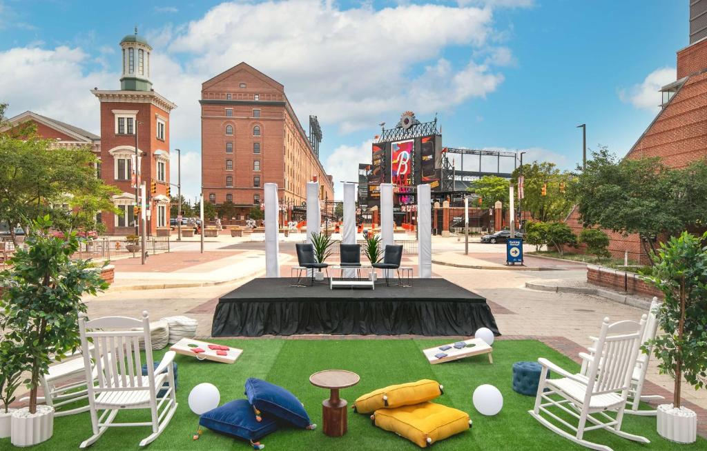 Hilton Baltimore Inner Harbor Image