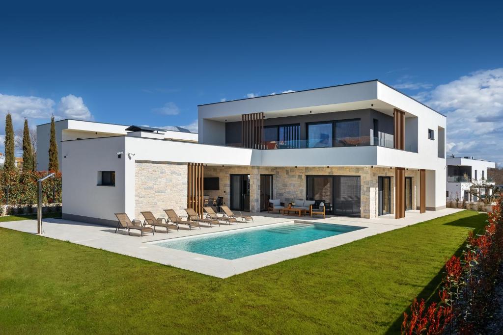 Villa Levita with Pool