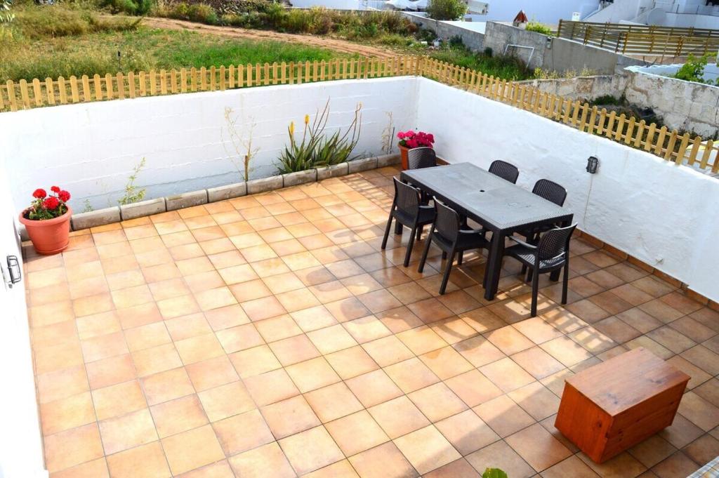 Roca Fornells, Planta baja con maravilloso patio F96 7