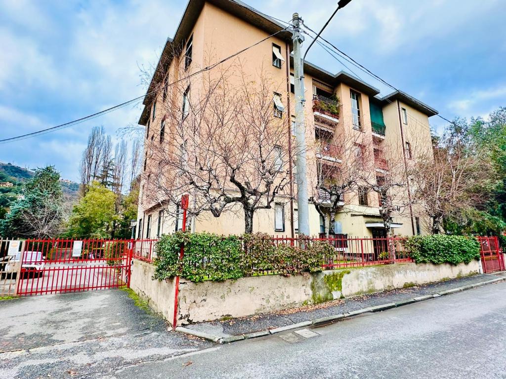 Lombardo's Family - Free Private Parking 700m from the station! 6