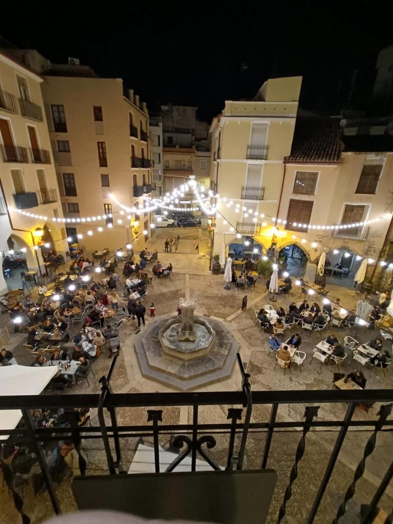 Plaça de l'Almudí, where else! 2
