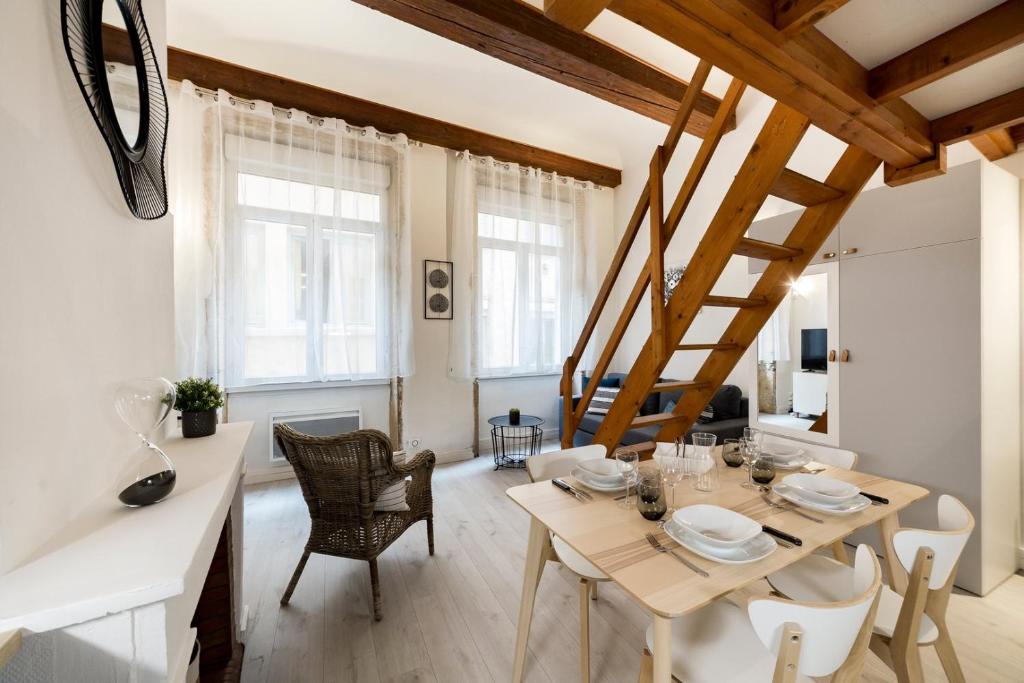 All in Lyon | Appartement cosy avec mezzanine Lyon centre 2