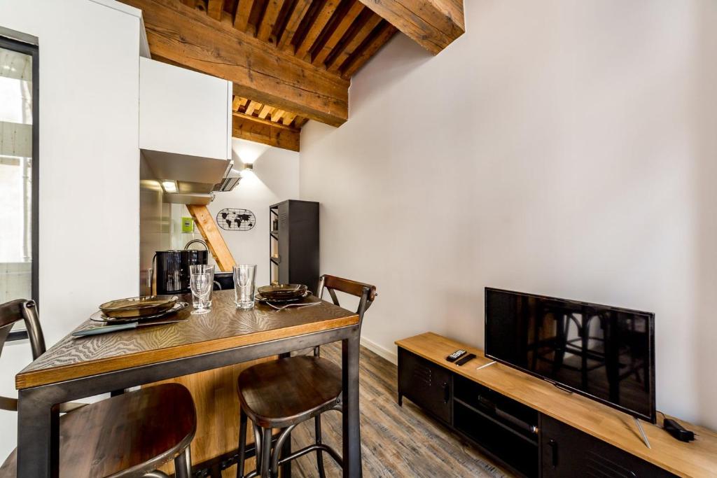 All in Lyon | Studio cosy Presqu’île de Lyon 4