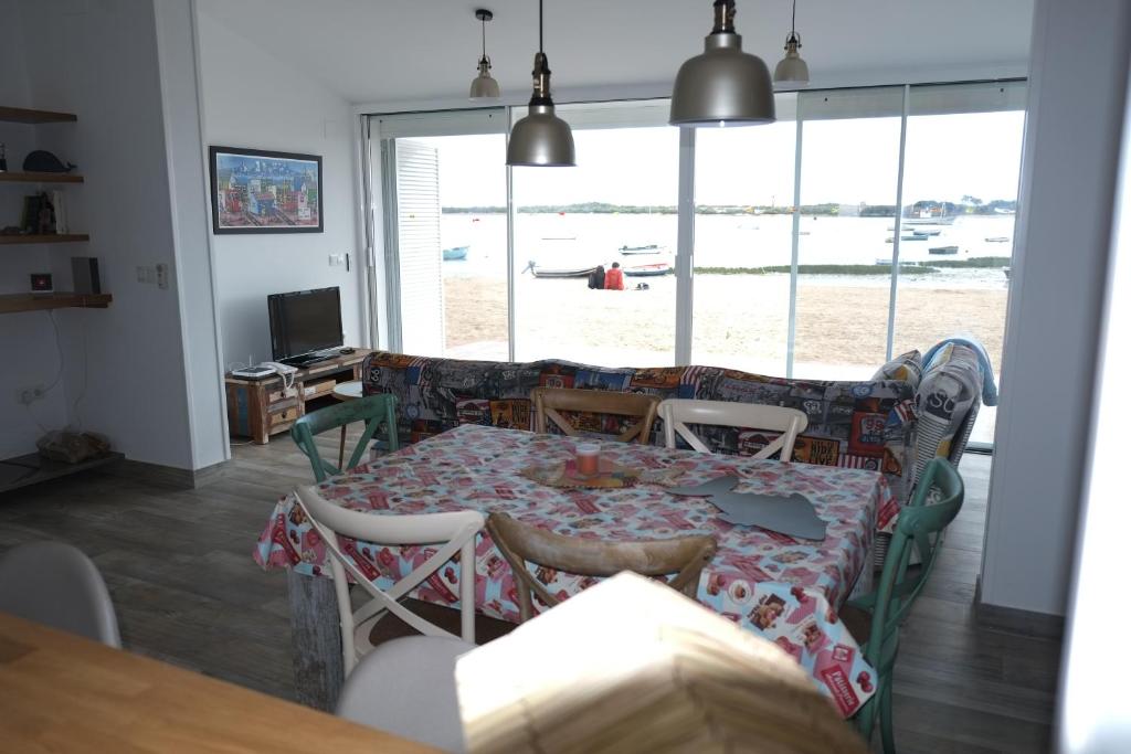 Chalet sobre la playa , 5