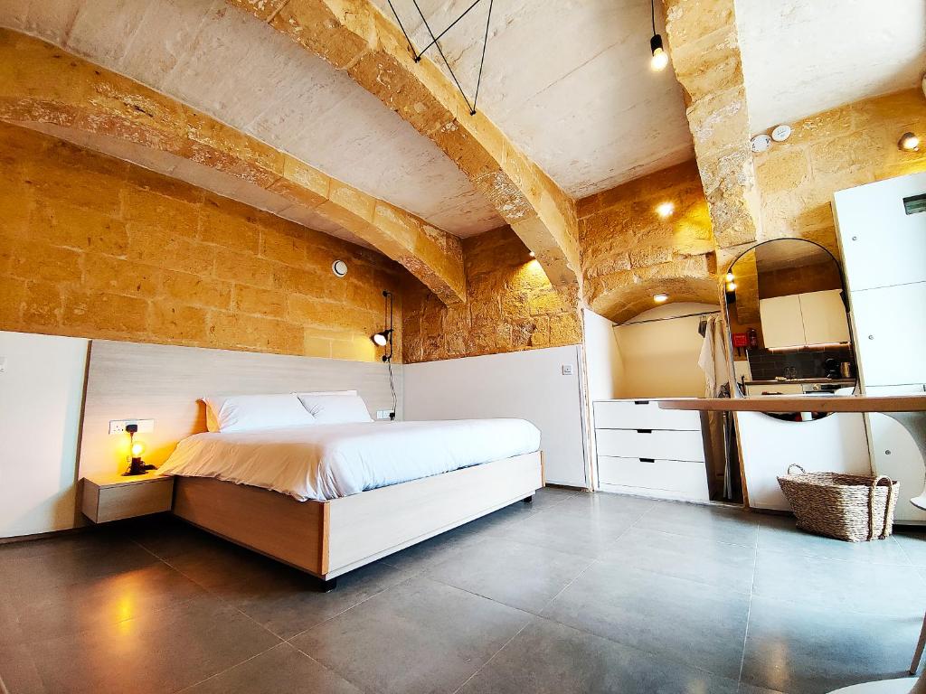 Wave 24 Savynomad Harbour Residence & Private Jacuzzi SPA Cave 5