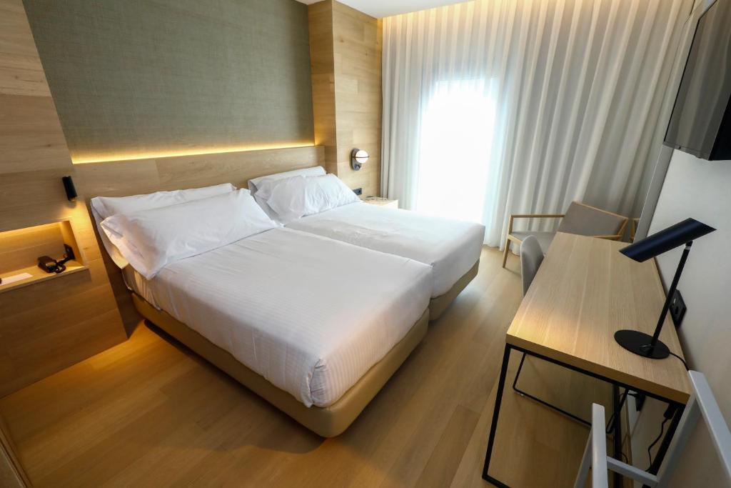 Hotel Zenit Bilbao Image