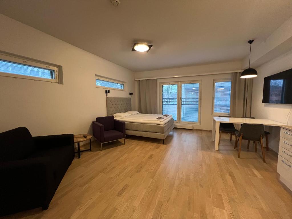 Saunallinen keskustayksiö ja ilmainen yksityinen parkkipaikka 5