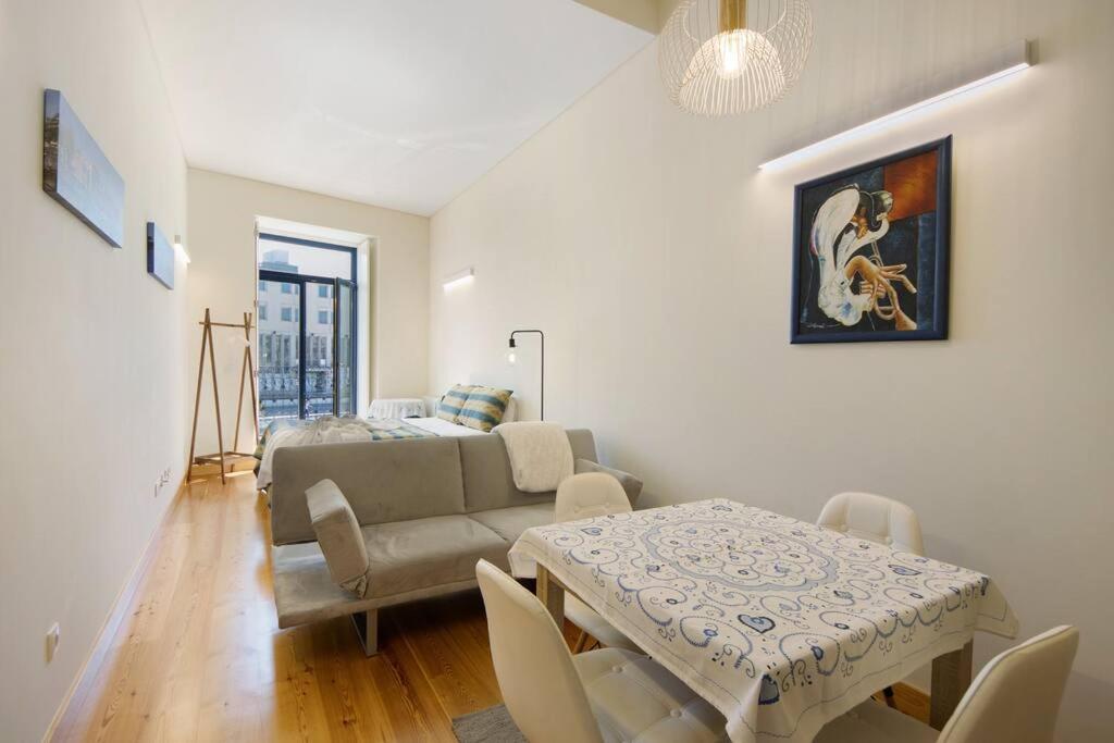 Apartamento no Canal no Centro de Aveiro Localização Premium & Zona Animada 5