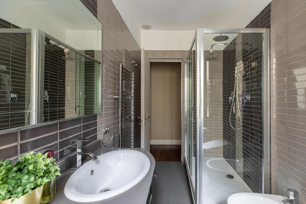 iFlat Contemporary Elegance in the heart of Rome 7