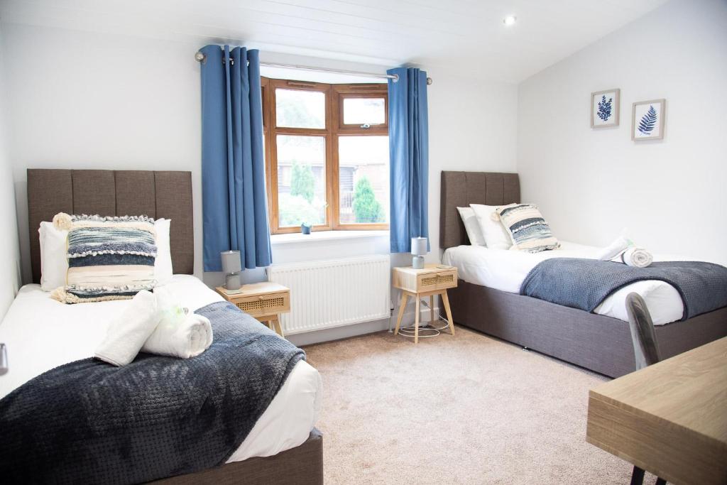 3 Bedroom lodge with hot tub 6