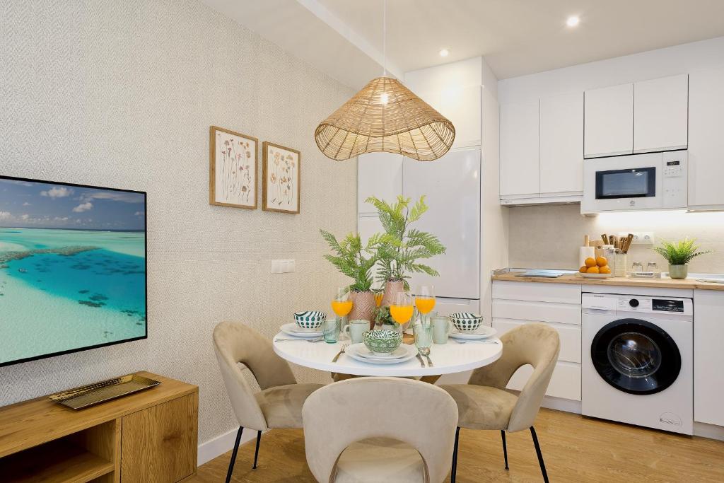 Málaga Mirage by Lovely Rentals 7