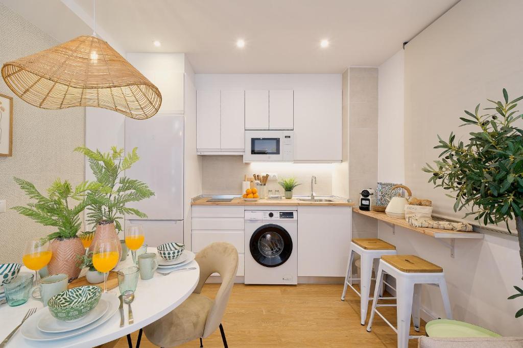 Málaga Mirage by Lovely Rentals 4
