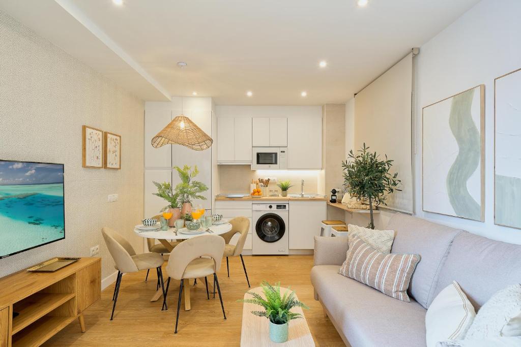 Málaga Mirage by Lovely Rentals 8