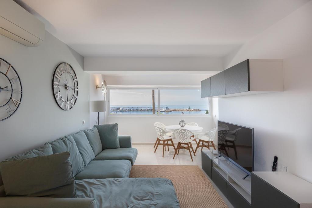 Marbella Centre on the Promenade Beach Front line