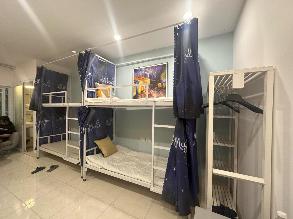 The Lakeview - West Lake Lotus Apartments