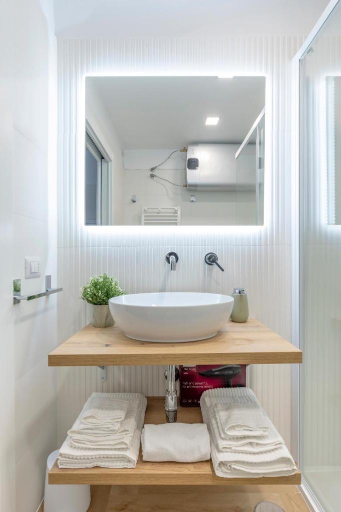 Orefici 8 Home 8