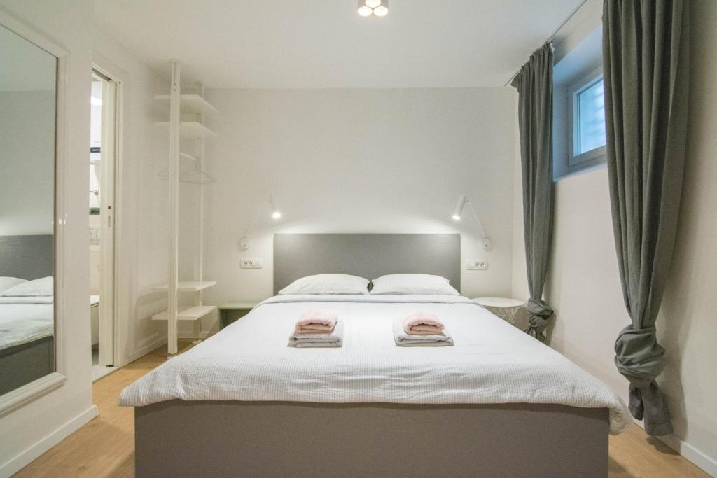 Rooms without kitchen and Studio Apartment ROMIRU 7