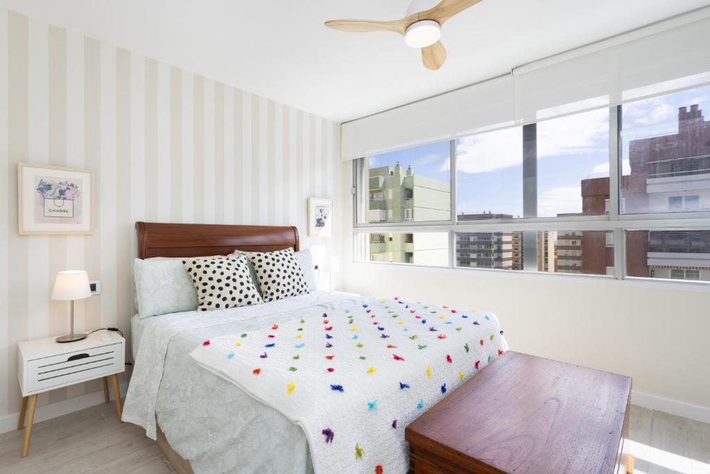 Home2Book Bright Apt & Communal Pool Santa Cruz 7