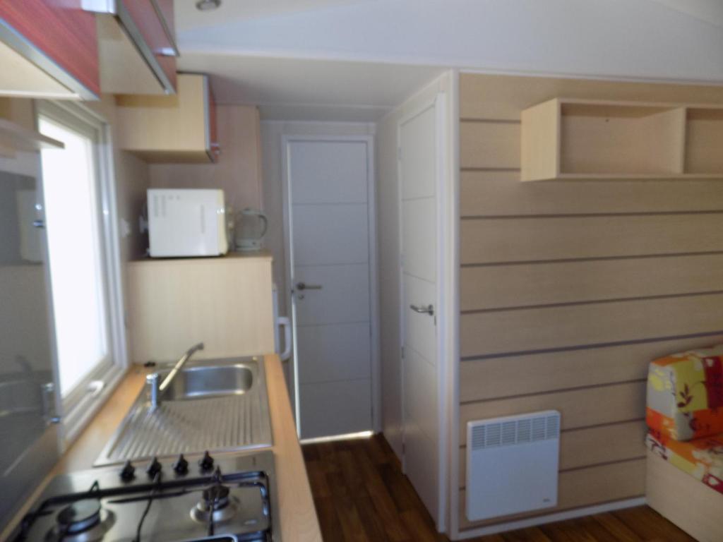 Photo de la galerie de l'établissement Mobil home 4 à 6 personnes - camping NOVELA HOMAIR, à Port-la-Nouvelle