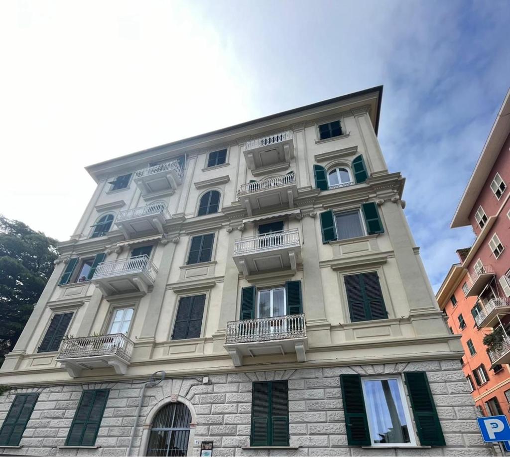 BREATHE LIGURIA - LUCY 1 bedroom and 1 apartment in a newly renovated nineteenth-century building in the historic center near the sea 6