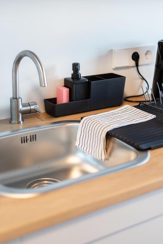 #stayhere - Brand New Colourful Studio close to Shopping Malls 3