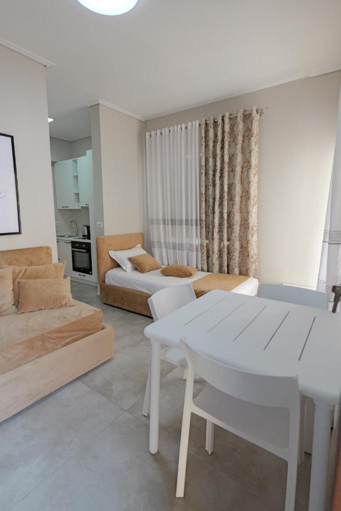 Costa Verde Suites Saranda 6