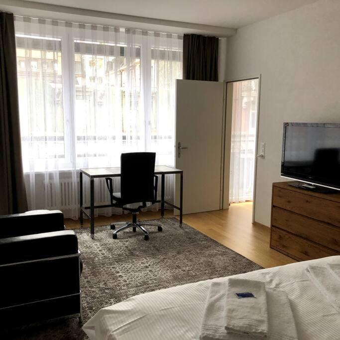 Nice 1BR flat - city center with balcony - West3 5