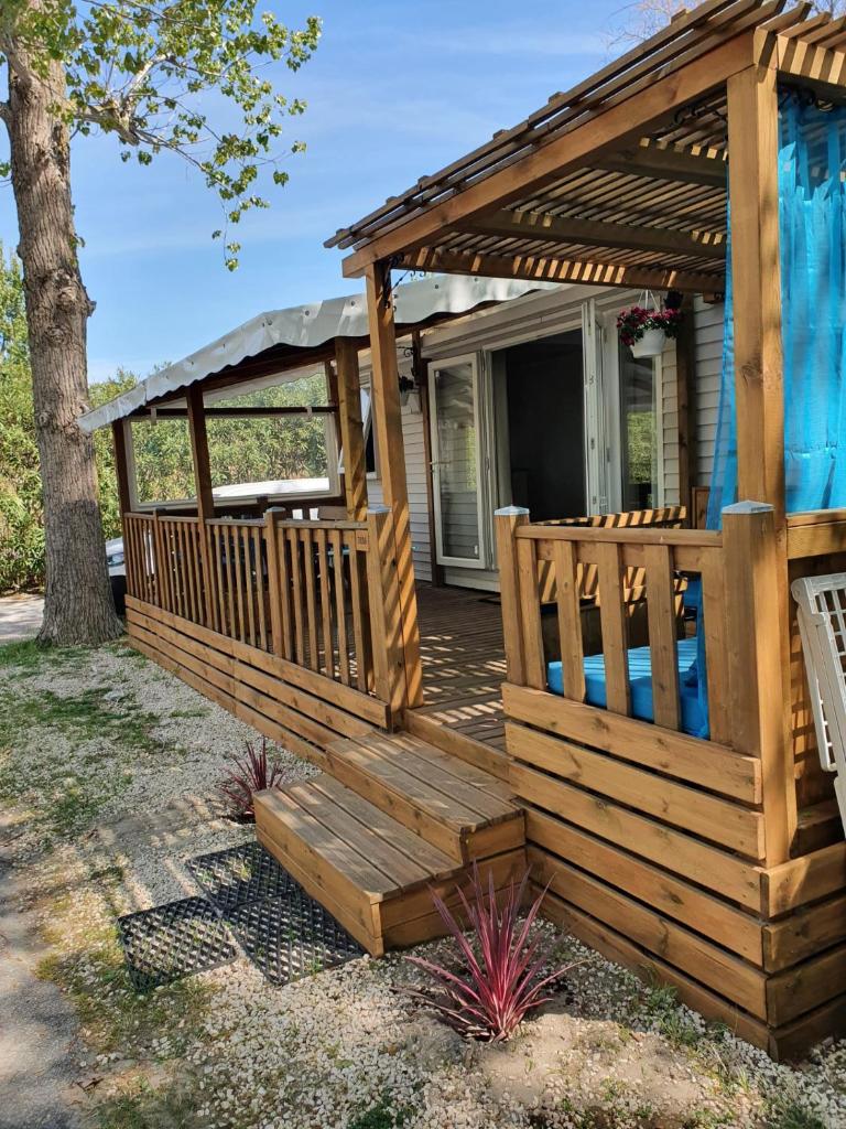 Photo de la galerie de l'établissement Mobil-Home camping 4**** LA MARINE, au Grau-du-Roi 8 autres photos