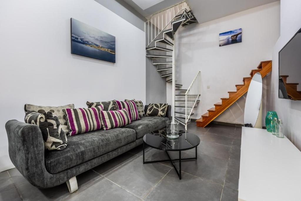 Private duplex home in the heart of St Julians 5