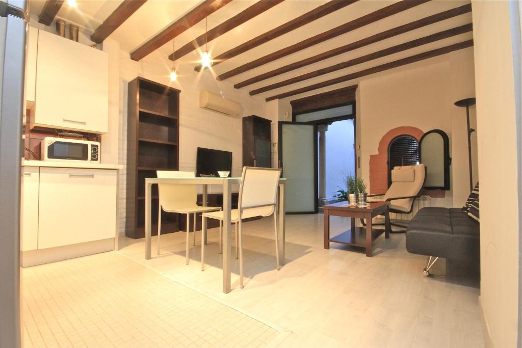 Apartamentos Nest Flats Alhacaba 4