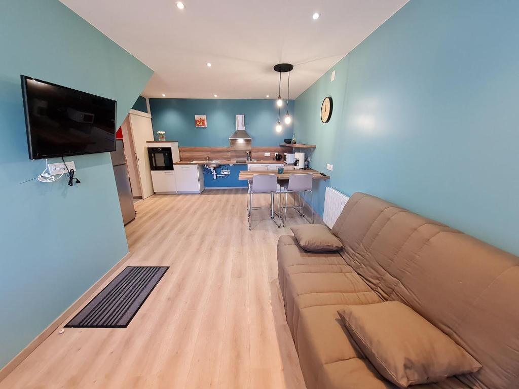 Gîte de Plain-Pied avec Confort Moderne, Nature et Loisirs à Proximité - FR-1-584-184 8