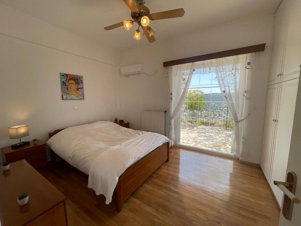 Eagles Nest Villa Athenian Riviera in Aghia Marina near Lagonisi, next to the beach close to Athens Airport 2