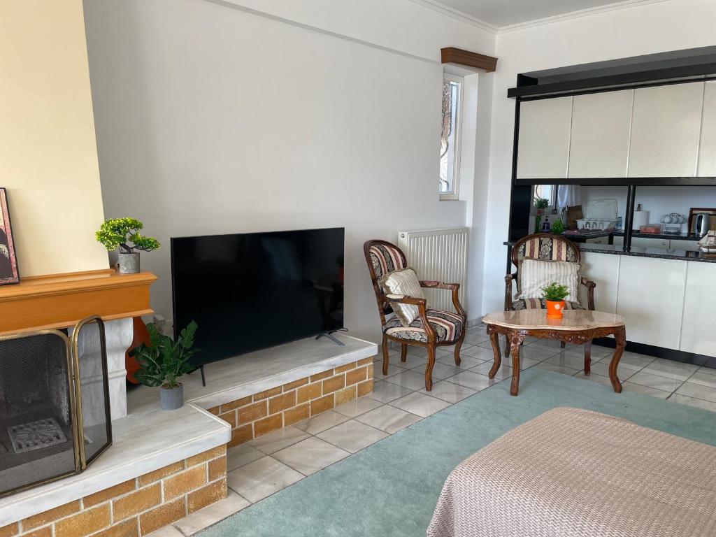 Eagles Nest Villa Athenian Riviera in Aghia Marina near Lagonisi, next to the beach close to Athens Airport 5