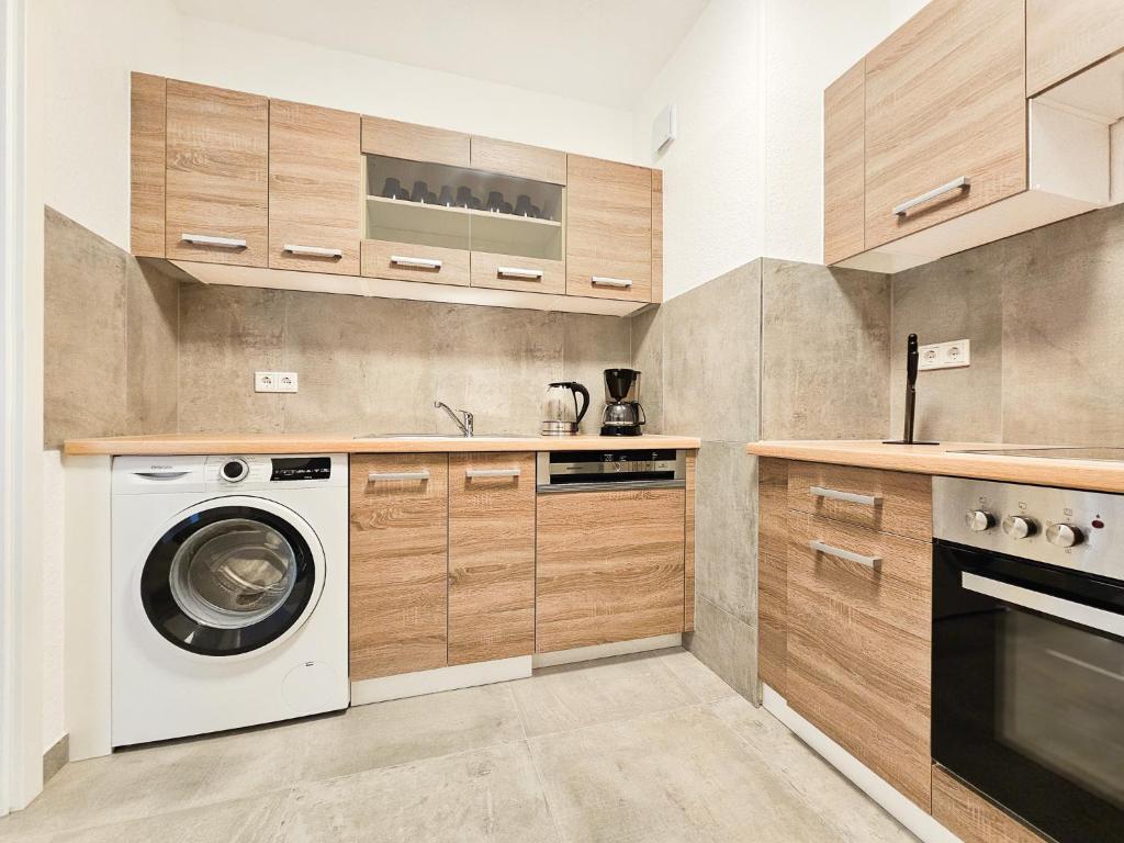 Tolstov Apartments - 2 or 3 Room Apartments - 15 Min zur Messe DUS & 10 Min Old Town DUS 6