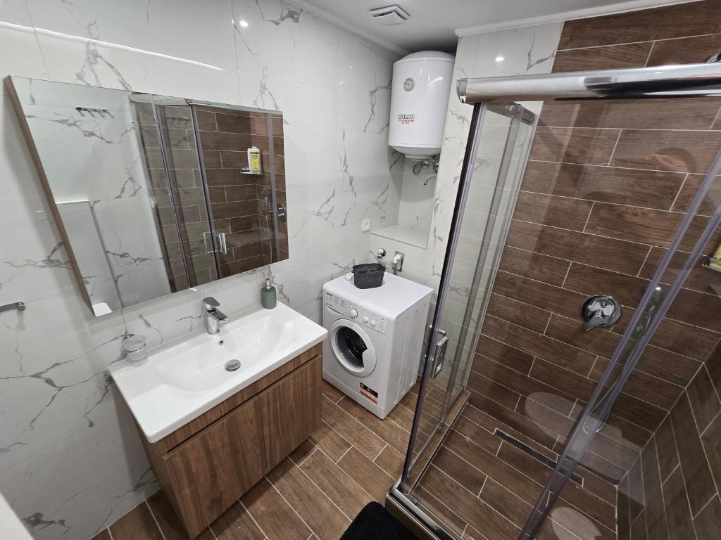 GREKO HOME WITH FREE PRIVATE PARKINg 6