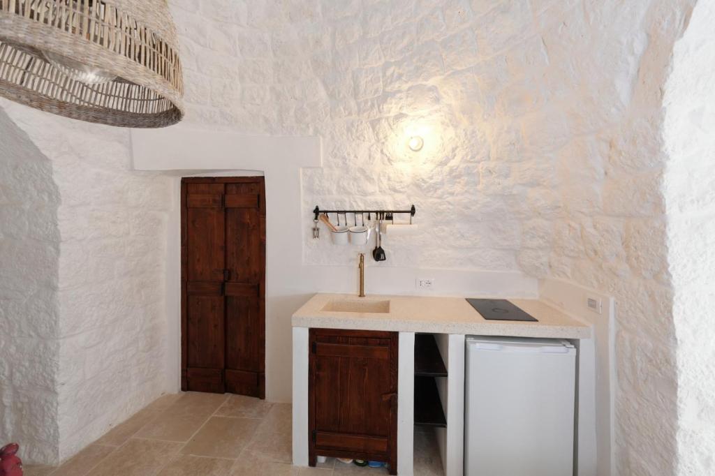 Photo de la galerie de l'établissement TRULLOVE - Enjoy the saltwater pool, à Ostuni 29 autres photos