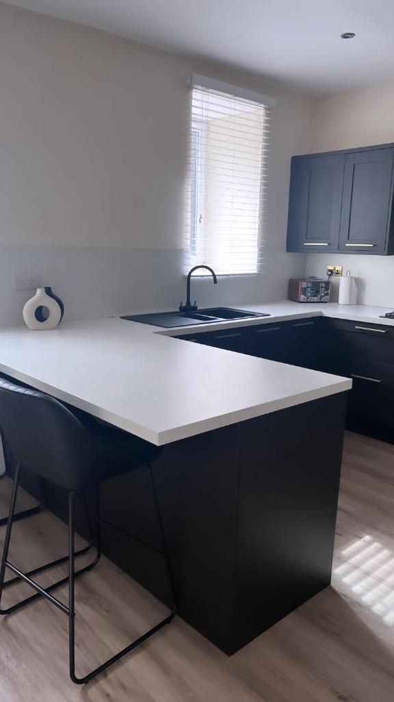 3 Bedroom House Near City Centre Glasgow Sleeps 7 8