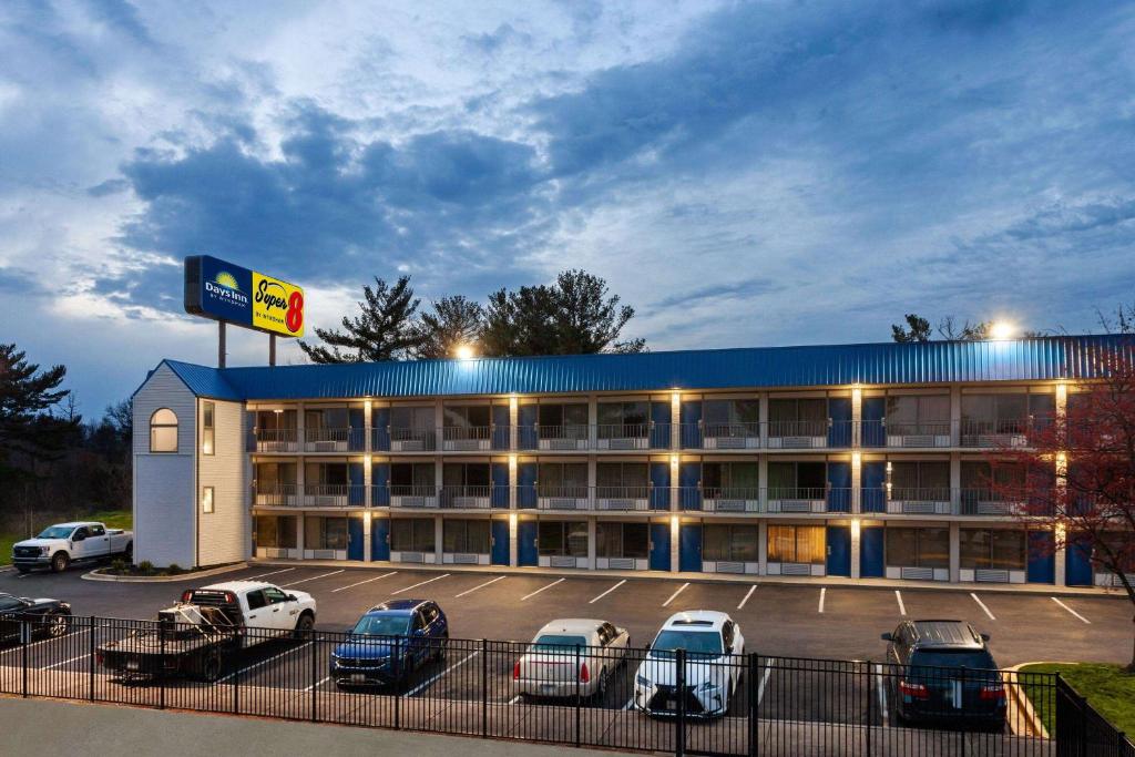 Days-Inn by Wyndham Baltimore Northwest Image