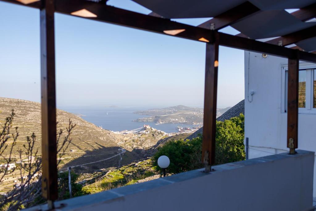 Leonardo's Home Cycladic cottage 5