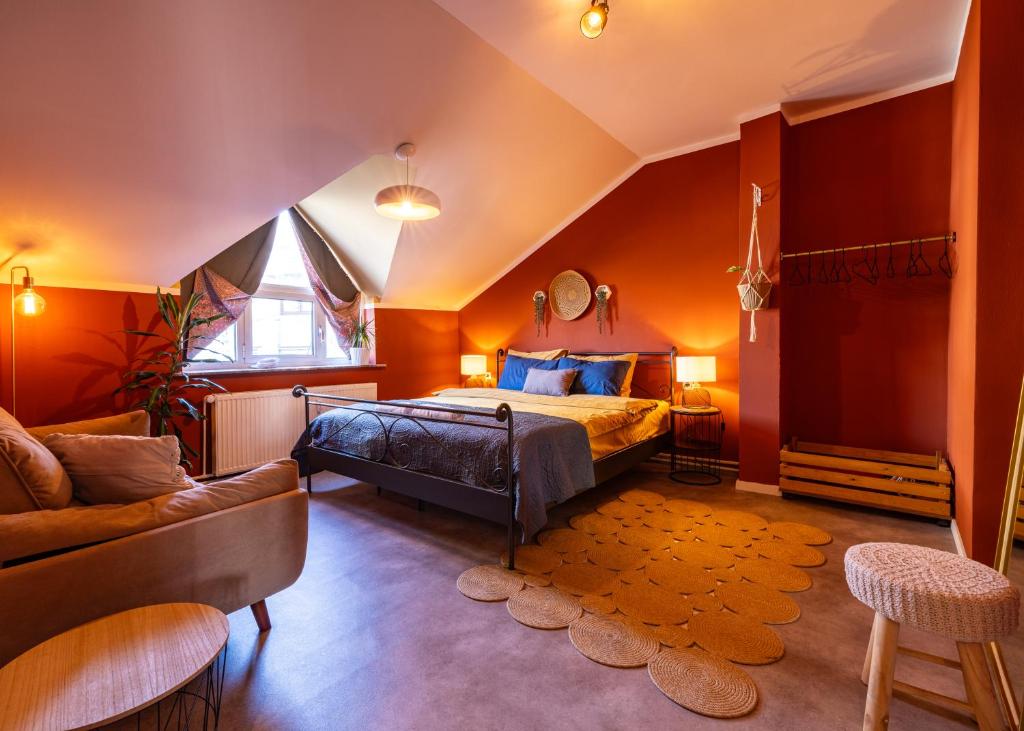 Cozy Main Square Apartment 6