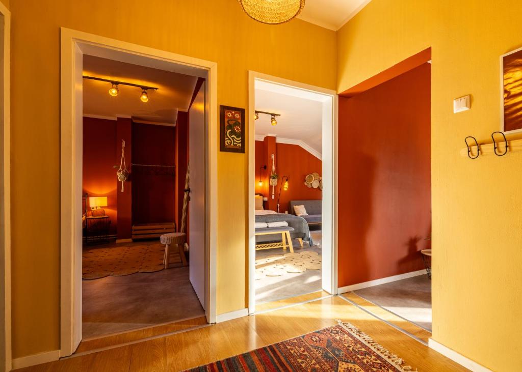 Cozy Main Square Apartment 3