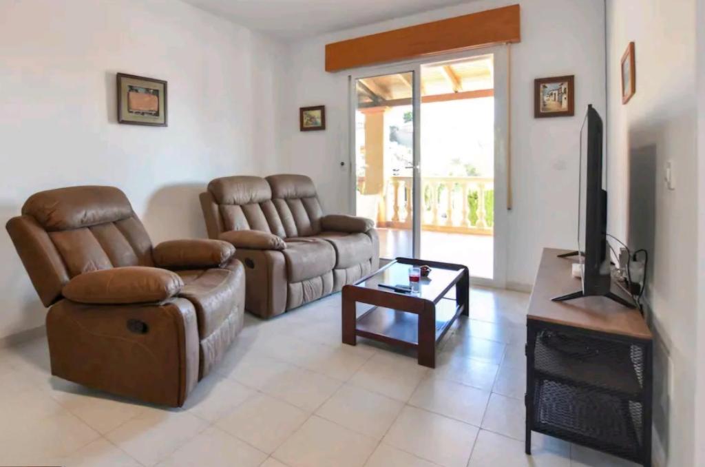 The three bedrooms Casa Barta - 300m from the beach with a beatiful see view from the terrace and private parking 5