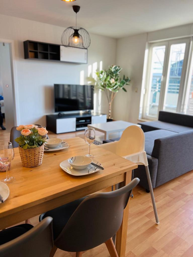 Ferienwohnung STARiVA - Terrasse über Dresden - Ruhig & Innere Neustadt 3