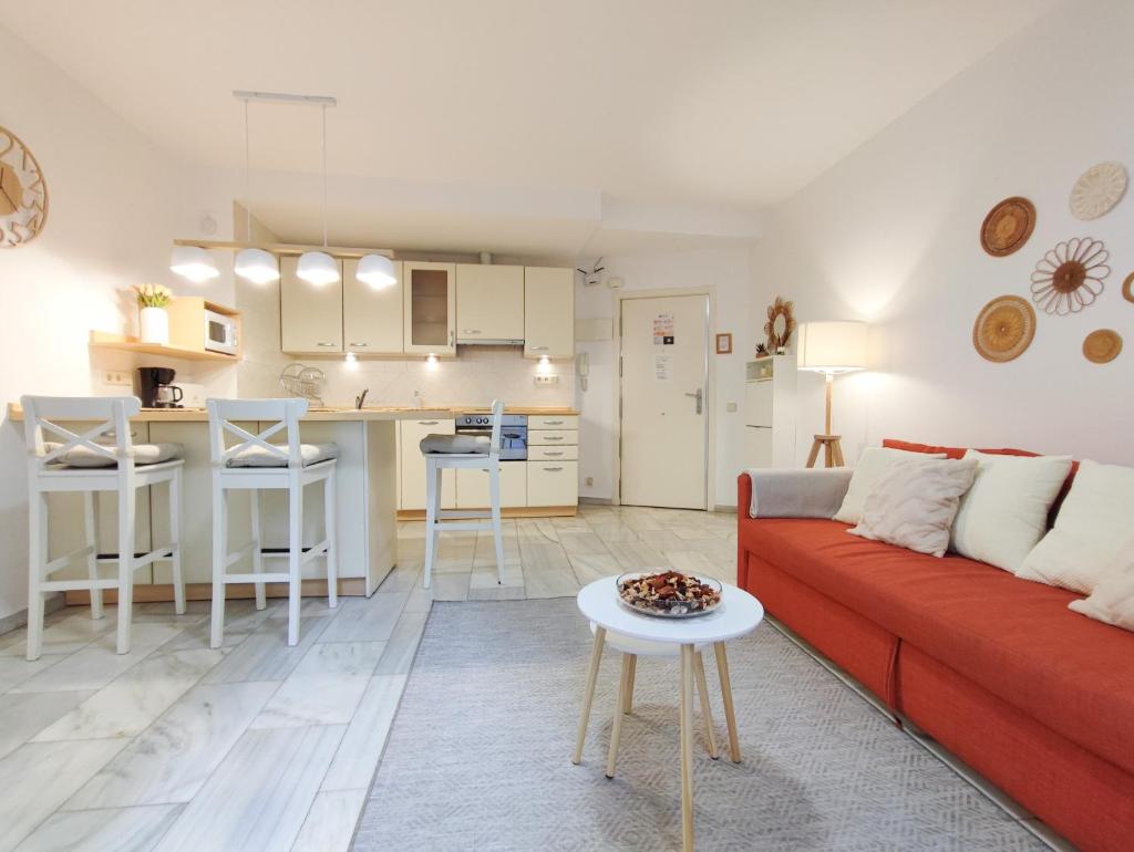 DFLAT Escultor Madrid Apartments 3