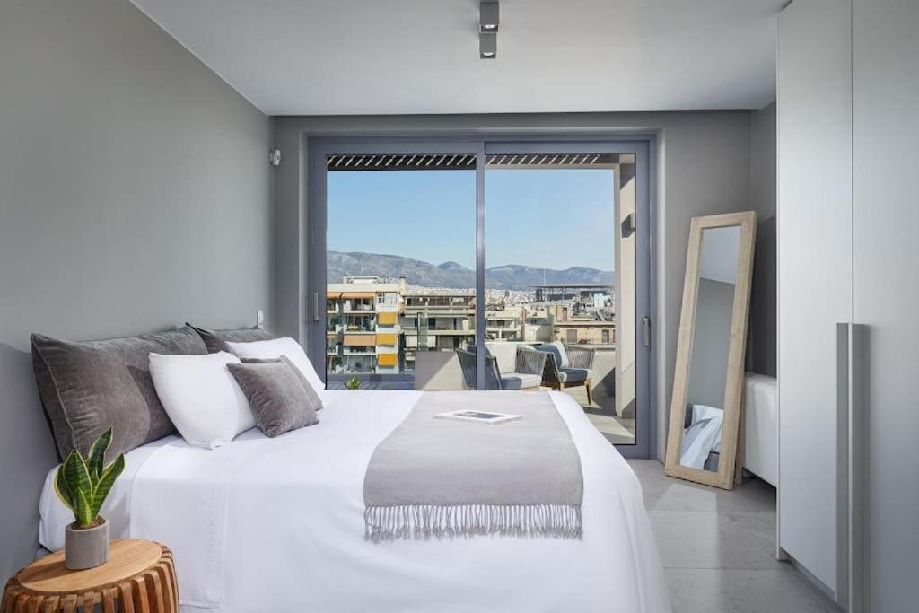 CW Athens Riviera Suite 2