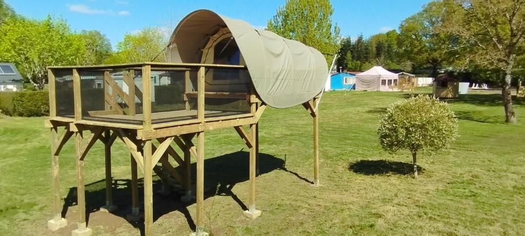 Photo de la galerie de l'établissement La haut, à Camoël